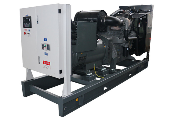 Generatore Diesel Perkins raffreddato ad acqua Silent Set Potenza massima 400kw / 500kva
